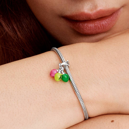 Run Dangle Charm (glow-in-the-dark)