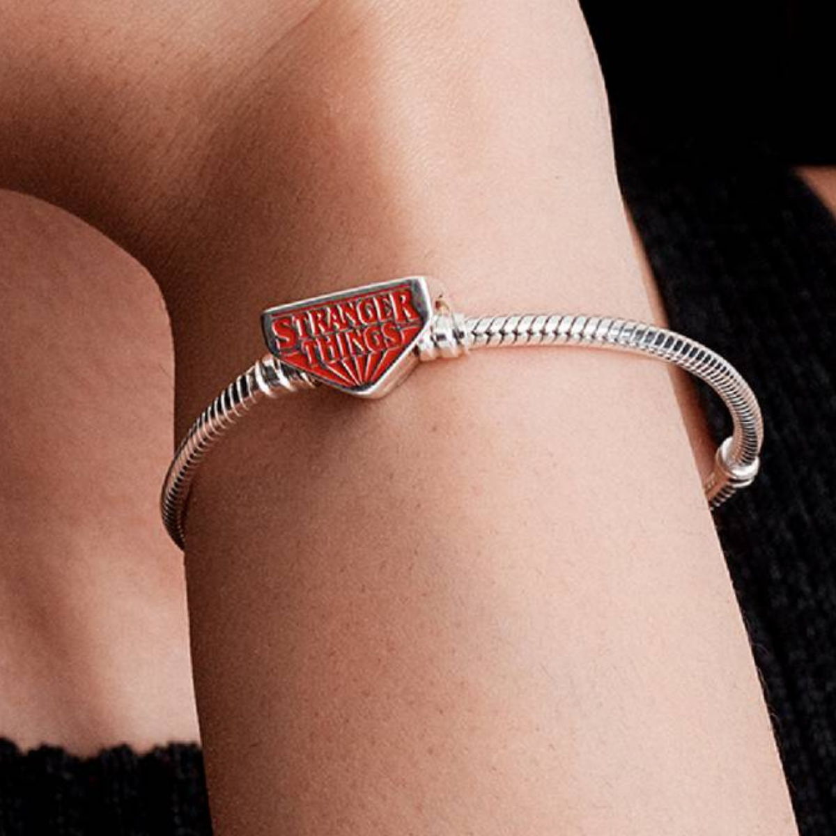 Bracelet "Friends Don't Lie"